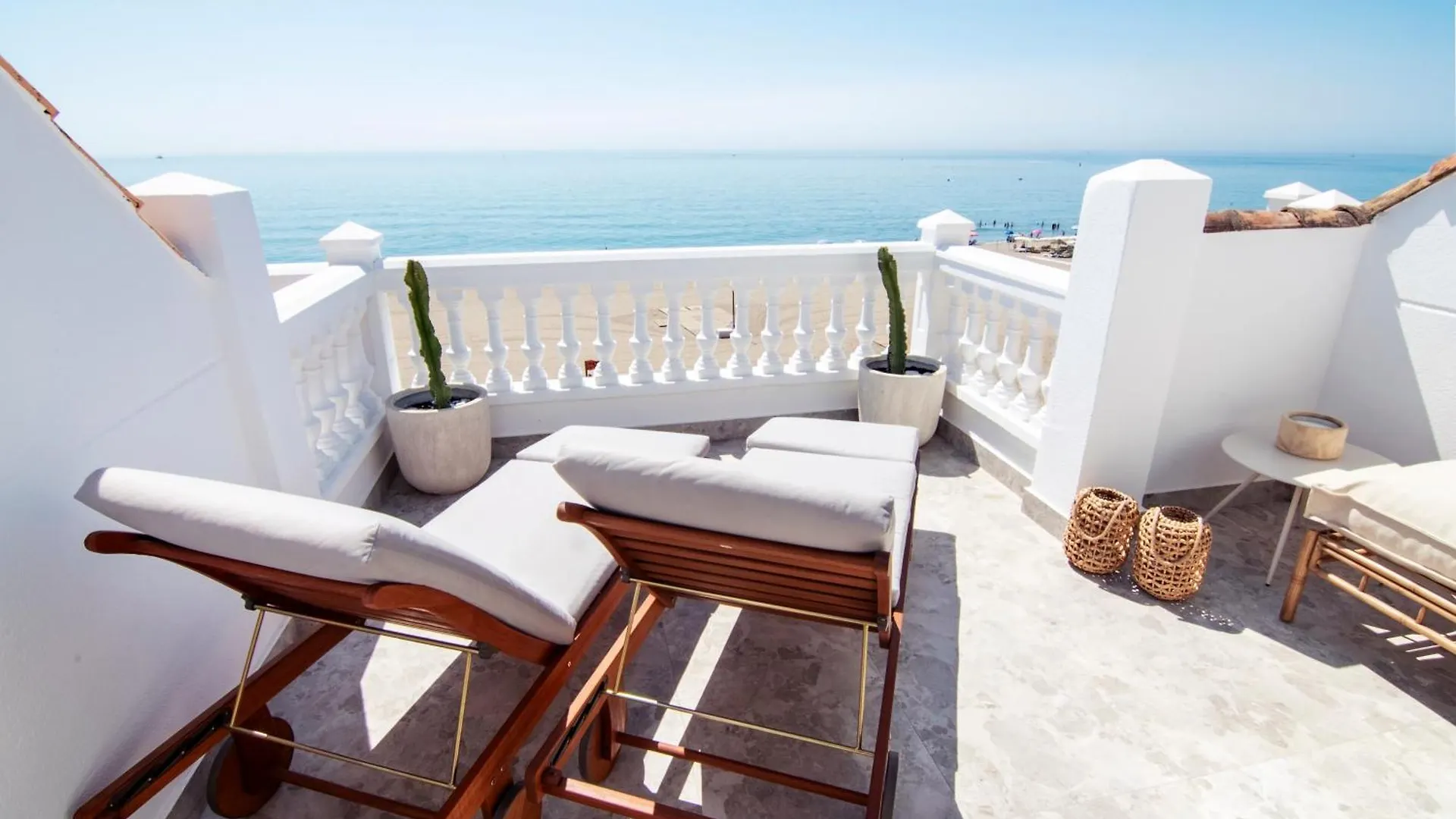 Mara'S Apartments Torremolinos Seaviews - First Line Beach - Duplex Penthouse